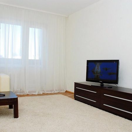 2-Komnatnye Apartamenty Alladin - Pozniaki Kyiv Exterior foto